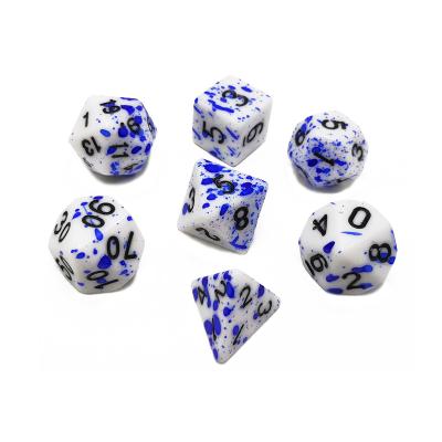 China Game Set Die Cut Custom Polyhedral Dies Blue Spray Paint DND Set for sale