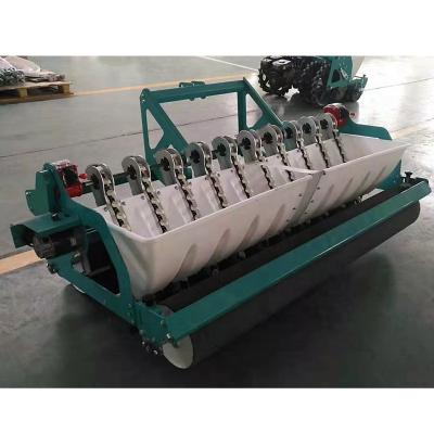 China Garlic Planting Factory Tractor Garlic Planter Seed Planting Machine With Fertilizer for sale