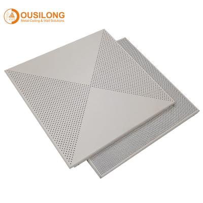 Chine Le plafond perforé en aluminium du plafond 2x4 en métal couvre de tuiles des feuilles avec bord droit/biseauté à vendre