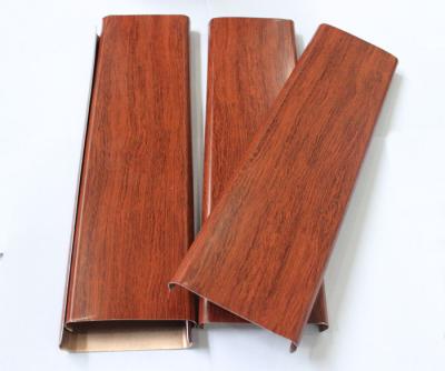 China Modern Aluminum Strip Ceiling U Shaped Wood Grain Color For Hotel Airport for sale