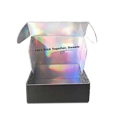 China Recycled Materials Customized Logo Corrugated Apparel Clothing Packaging Holographic Cardboard Mailer Box Shipping Boxes for sale