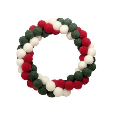 China Custom Holiday Decoration Hot Sale Felt Ball Garland Christmas Wool Felt Garlands for sale