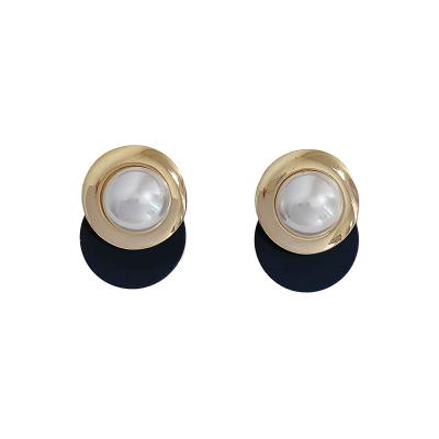 China Fashionable wholesale high quality earrings women's expensive earrings for sale