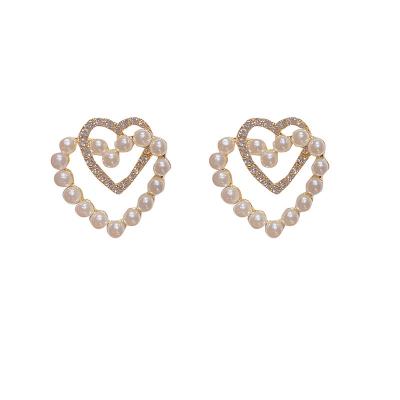 China 2022 Factory Direct FASHIONABLE Cheap Earrings Interesting Heart Earrings for sale