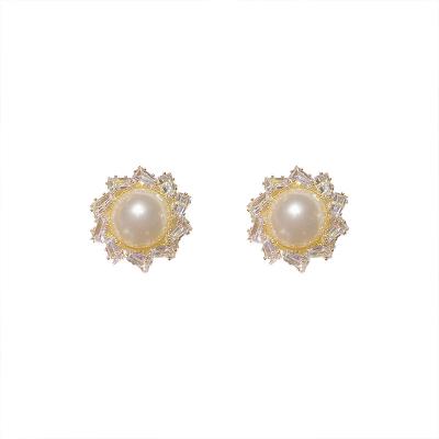 China Latest TRENDY gold earrings pearl zircon earrings wedding earrings for sale