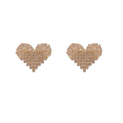 China Trendy Fashion Women's Stud Earrings Wholesale Bulk Heart Stud Earrings for sale