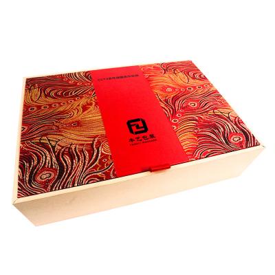 China Handmade Custom Gift Boxes Personalizada Magnetic Folding Collapsible Gift Boxes With Ribbon for sale