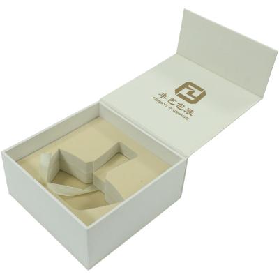 China Handmade Custom Hot Stamping Magnetic Closure Paper Gift Boxes For Folding Packaging for sale