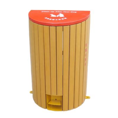 China Amusement Park Trash Can Waste Containers Dog Trash Pedal Wooden Wooden Dust Bin Stored With Lid zu verkaufen