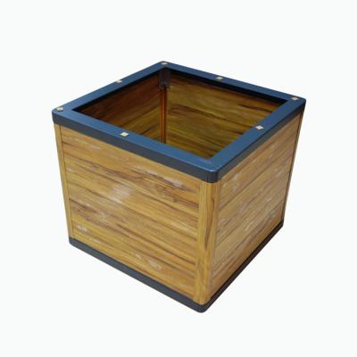 Cina Modern Aluminum Flower Pots and Planters Garden Metal Square Plant Flower Pot Holder Container Wholesaler in vendita