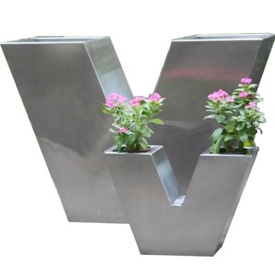 China Modern Stainless Steel Patio Planting Pots For Square Street Plaza Shopping Mall zu verkaufen