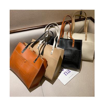 China Designer Luxury Retro Fashion Casual Handbag One-Shoulder Messenger Tote Bag for sale