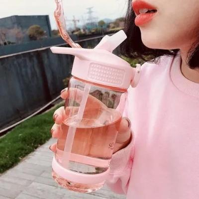 China Viable High Level Of Appearance 500ml Large Capacity Mug With Straw Cute Simple Fresh And Convenient Water Bottle for sale