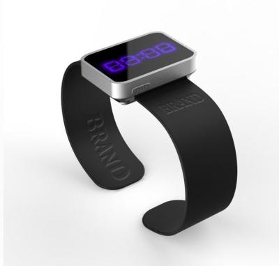 Chine Montre de podomètre de bracelet/calorie et traqueur de sommeil et d'activité d'étape à vendre