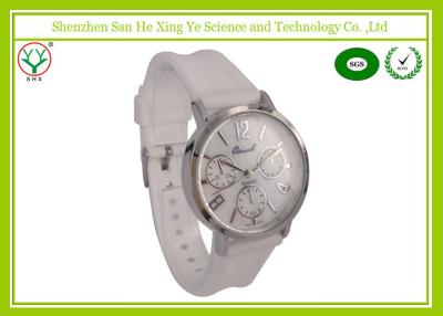 Chine Montres blanches de courroie de silicone d'atmosphère de la bande de montre 1 - 3 pour le logo Debossed de dames à vendre