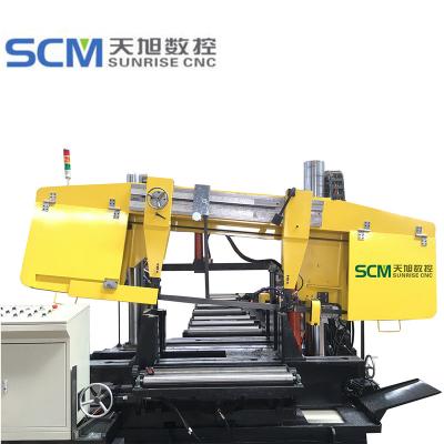 China Band saw with miter unit for medium to heavy steel construction T: 1.6 W: 67 L: 9300 for sale