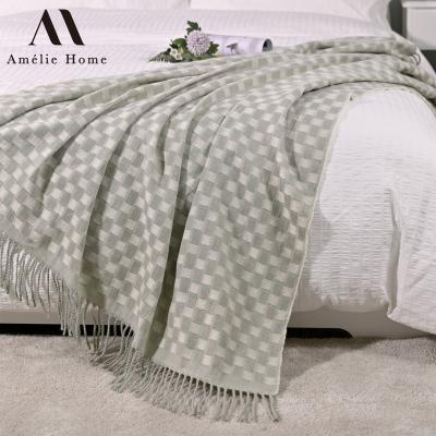 China Amelie Home Wholesale Acrylic Woven Anti-Static Blanket Throws Designer Plaid Blanket Soft Custom Blanket for sale