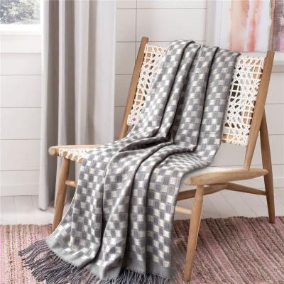 China Amelie Home Wholesale Acrylic Woven Designer Plaid Blanket Soft Anti-Static Throw Blanket For Winter for sale