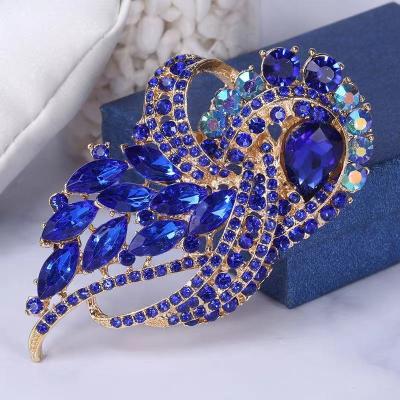 China 2020 Women's Luxury Fashion Shiny Multicolor Stylish Alloy Trendy Charm Brooch Pin for sale