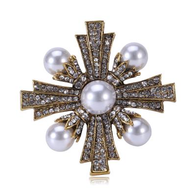 China High Quality Alloy Rhinestone Crystal Alloy Brooch For Women Girls Wedding Party Gift for sale