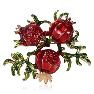 China 2021 New Design ALLOY Fashion Jewelry Red Flower Brooches for sale