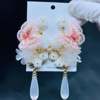 China Hiphop Fashion Women Jewelry Embroidery Flower Pearl Butterfly Stud Earrings For Wedding for sale