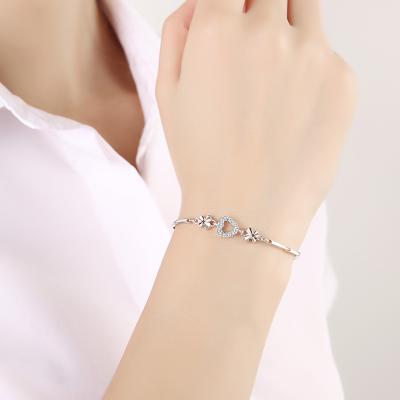 China New elegant gold girls bracelet 2.5mm solid gold melee moissanite thin gold bangle for sale