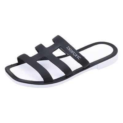 China CUSHIONING fashion luxury ladies slippers factory direct sale slides outdoor causal sandals 2022 summer shoes women for sale