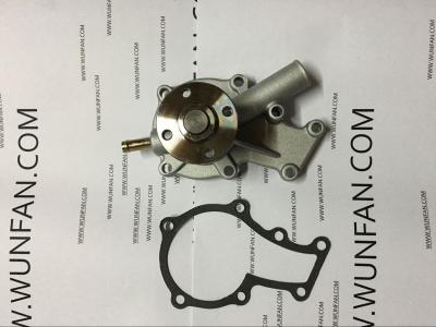 China New Kubota D722 WATER PUMP 1E051-73030, 1E051-73034, 19883-73030 for sale