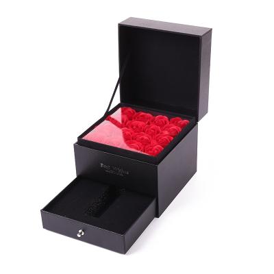 China 16 Roses Lipstick Gift Box Set Flower Necklace Jewelry Box for Valentine's Day Mother's Day for sale