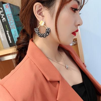 China Silver Cloth Art 925 Needle Antique Printed Cloth Earrings Stainless Steel Hoop Earring Women Fashion Earring for sale