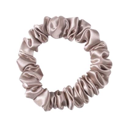 China Custom Friendly Hair Scrunchies 100% Silk Elastic Hair Ties for sale