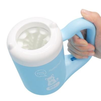 China Sustainable Chinese Manufacturer foot washer washing dog paw cleaner portable paw cleaner for dogs for sale