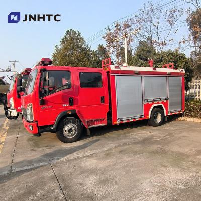 Cina NEW SINOTRUCK Howo 4x2 Light Duty Fire Fighting Truck con pompa d'acqua Truck di alta qualità in vendita