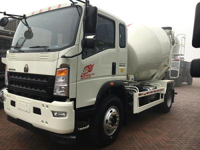 Chine Camion de mélangeur de ciment de marque de Sinotruk Howo7 4 M3 pour l'usine de traitement en lots concrète à vendre