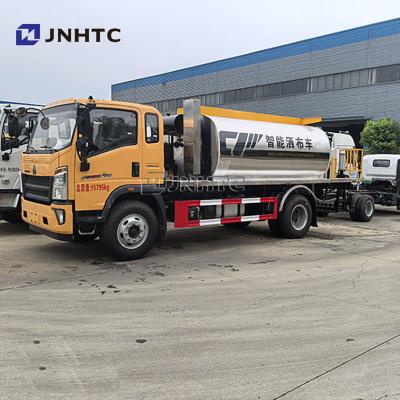 China HOWO 6 Wiel Asfalt Bitumen Distributeur Bitumen Sprayer Truck Te koop Te koop