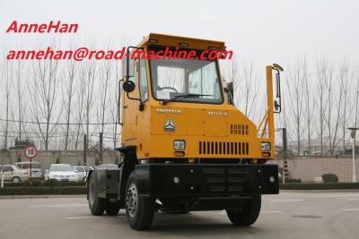 Chine Cabine simple de camion de tracteur de port de Sinotruk avec 4 pneus et 1 pièce de rechange à vendre