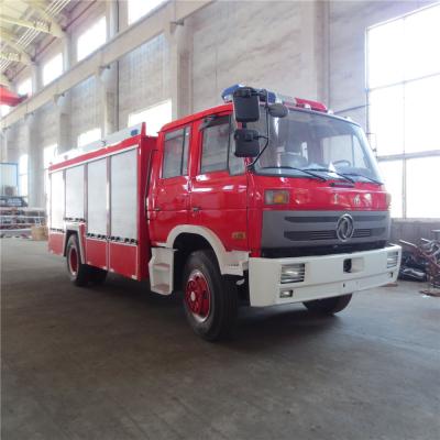 Cina Camion rosso di estinzione di incendio di 140KW 5000L Dongfeng 4*2 in vendita