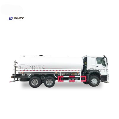 Cina Nuove/dell'acquario del carro armato dello spruzzatore del camion Euro2 Euro5 6X4 10 ruote utilizzate 20 CBM di HOWO in vendita