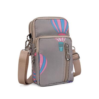 China HOT Traveling Money Supre Promotional Custom Logo Women Sports Outdoor Activities I Fanny Pack Messenger Nylon Waist Bag for sale