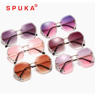 China Fashion Sunglasses SPUKA 16062 Designer Bling Diamond Women Rhinestone Sunglasses Oversized UV400 Sunglasses for sale