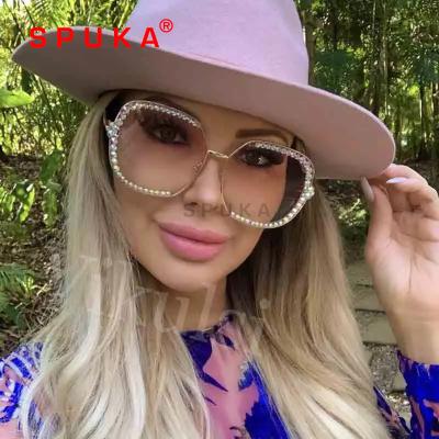 China Oversized SPUKA Sunglasses Women Square Diamond Rhinestone Sunglasses Women Luxury Gradient Shade Seller 1752 for sale