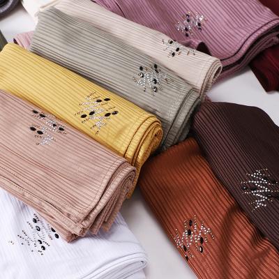 China New Arrival Fashion Plain Knitted Head Scarf Shawl Soft Smooth Feeling Muslim Ladies Striped Warm Drill Turbans Scarves With Rhinestone Tank Top Hijabs for sale