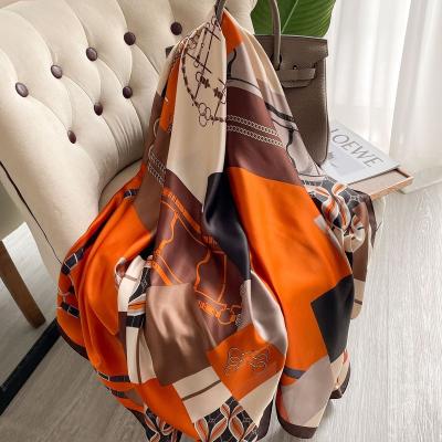 China 2022 New Trend Houndstooth Print Patchwork Stripe Houndstooth Print Scarfs Women Designer Horse Head Silk Head Elegant Pattern Silk Soft Soft Warp Feeling Shawl for sale