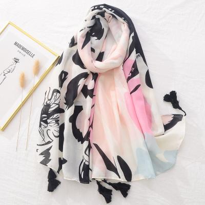 China Newest Summer Soft Feeling Soft Design Women Colorful Thailand Cotton Canvas Scarves Leaf Print Soft Viscous Muslim Head Scarf Shawls Hijabs for sale