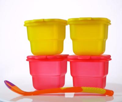 Cina stoccaggio di plastica ermetico libero degli alimenti per bambini di 2pcs BPA con il cucchiaio in vendita