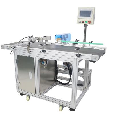 China Food High Efficiency Table Top Small Box Pneumatic Box Labeling Machine for sale