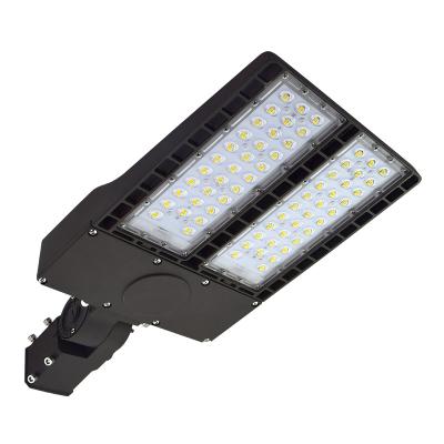 China LED Shoe Box Street Light Factory Price Street Light Built-in Photocell 200 Watt LED Street Light for sale