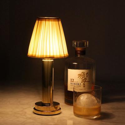 China USB Rechargeable Restaurant Atmosphere Bar Hotel Table Lamp Bedroom Battery Cordless Table Lamps for sale