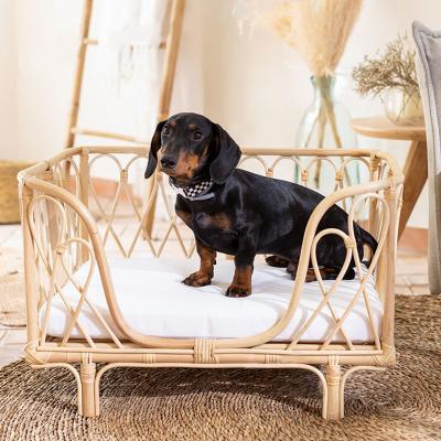 China Sustainable Hot Selling Washable Wicker Plastic Rattan Dog Bed Basket Pet Products for sale